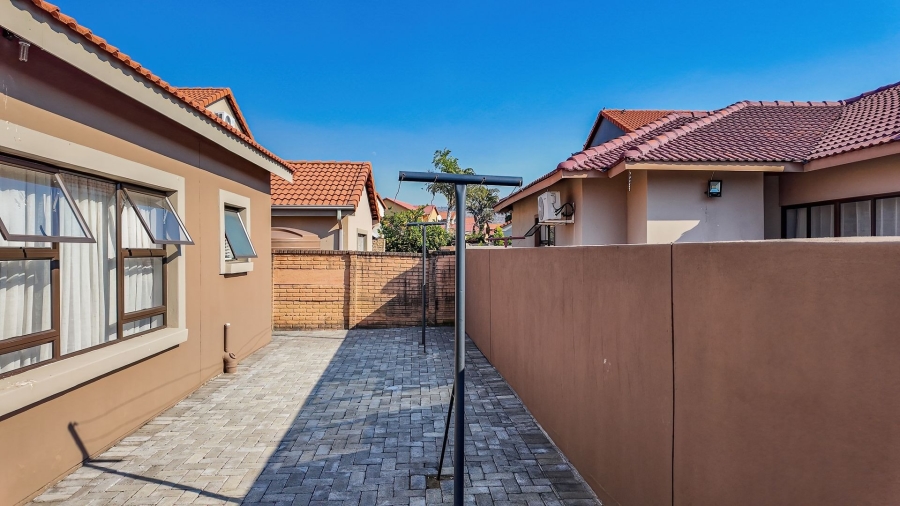 4 Bedroom Property for Sale in Waterkloof East North West